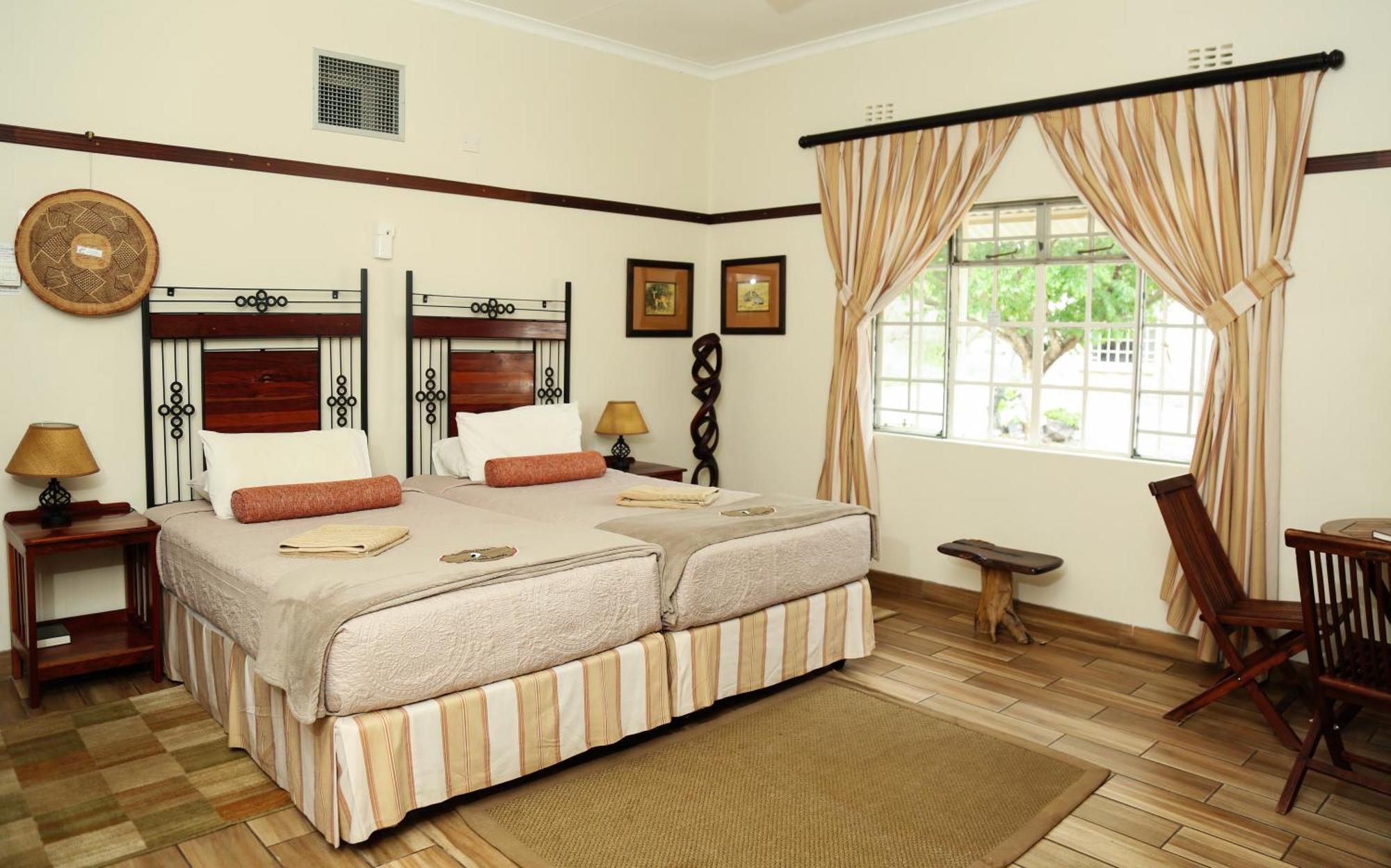 Woodlands Stop Over And Lodge Francistown Exterior foto